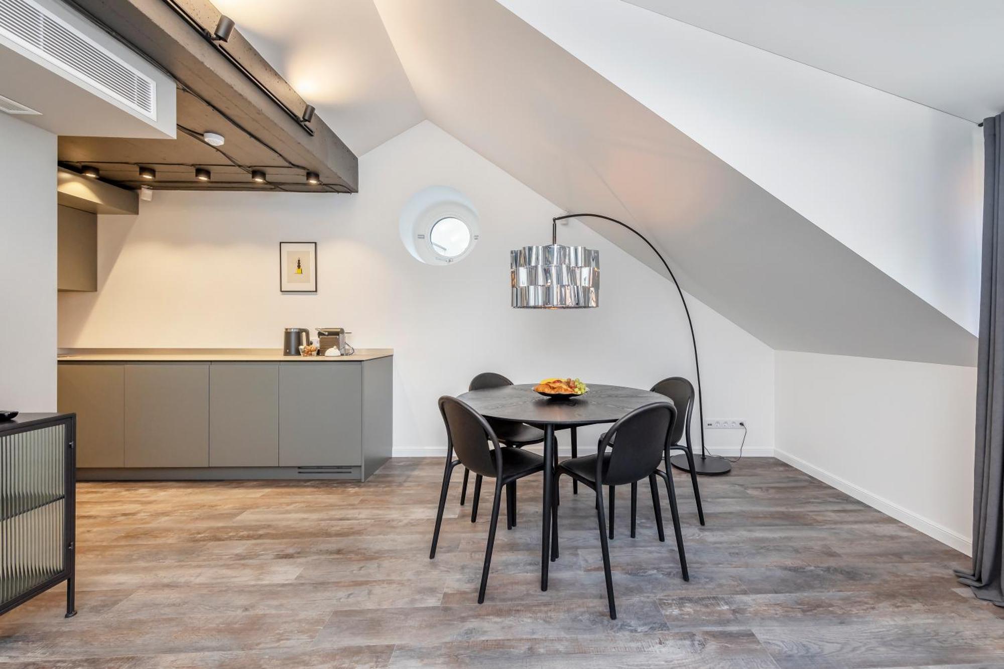 Artsy Exclusive Old Town Residence Gallery Walk Vilnius Phòng bức ảnh