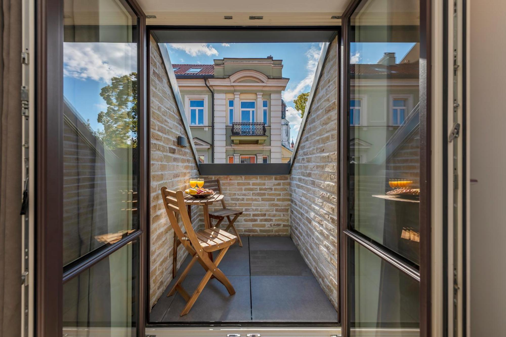 Artsy Exclusive Old Town Residence Gallery Walk Vilnius Ngoại thất bức ảnh